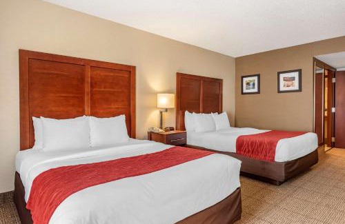Farmers Hotel | Comfort Inn & Suites