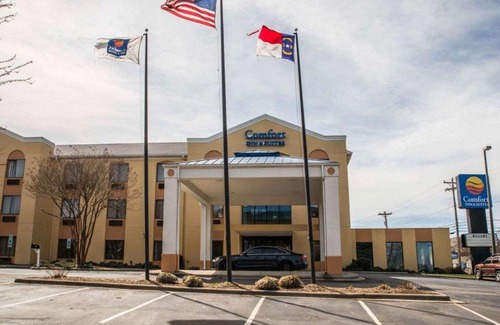 Morganton Hotel | Comfort Inn & Suites