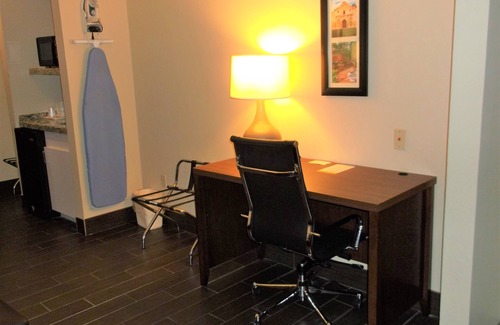 Seguin Hotel | Comfort Inn & Suites