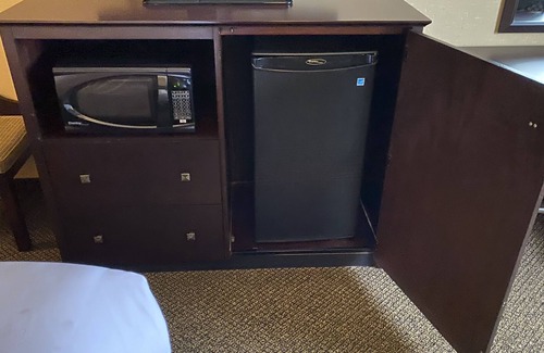 Wadsworth Hotel | Comfort Inn & Suites
