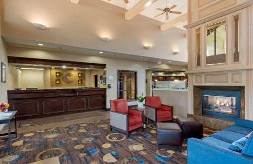 Warsaw Hotel | Comfort Inn & Suites Warsaw near US-30