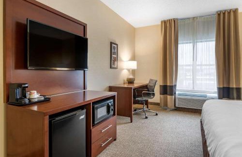 Shively Hotel | Comfort Inn