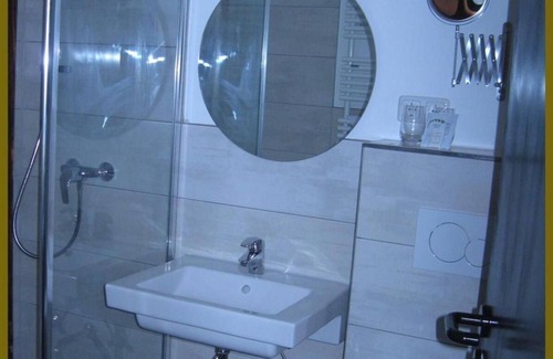 Laudenbach Cottage | Comfort room 1 - Goldner Engel, Restaurant - Hotel - Butchery