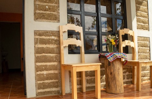 Tzampetey House | Comfort Santiaguito