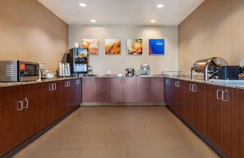 Bozeman Hotel | Comfort Suites Airport - University
