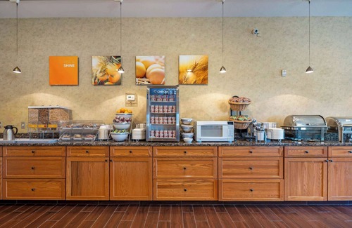 Spenard Hotel | Comfort Suites Anchorage International Airport