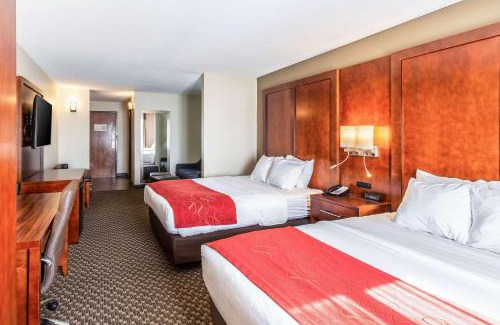 Escanaba Hotel | Comfort Suites Escanaba West