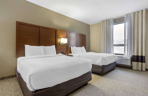 Barker Hotel | Comfort Suites Houston NW - Vintage Park