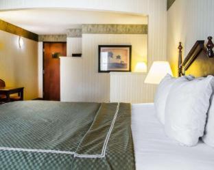 McAlester Hotel | Comfort Suites McAlester