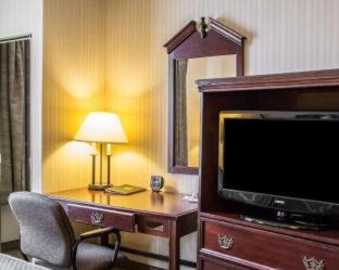 McAlester Hotel | Comfort Suites McAlester