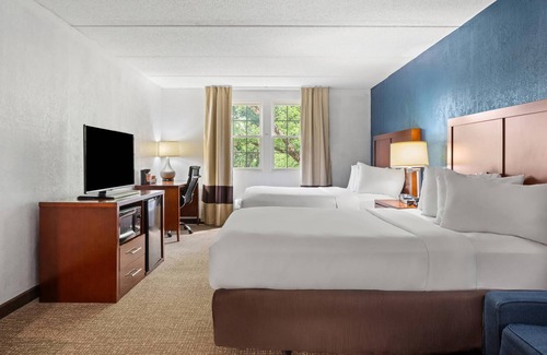 Yantic Hotel | Comfort Suites Near Casinos Norwich-Uncasville CT