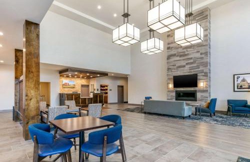 Tupelo Hotel | Comfort Suites North Tupelo