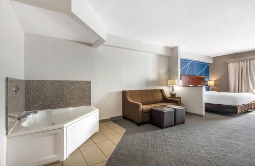 Fellowship Hotel | Comfort Suites Ocala North