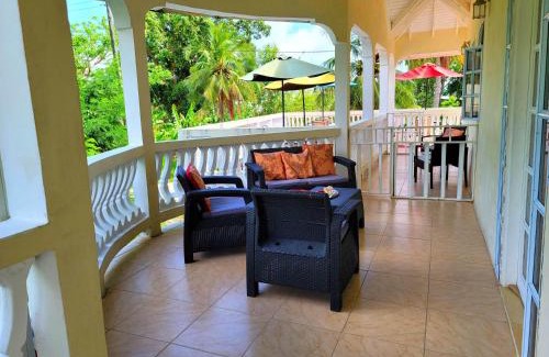 Choiseul Apartment | Comfort Suites - One Bedroom Apartment