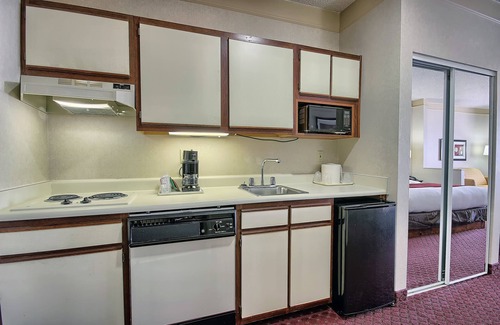 Mineralwells Hotel | Comfort Suites Parkersburg South