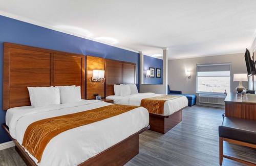 Sunset Hills Hotel | Comfort Suites St. Louis - Sunset Hills