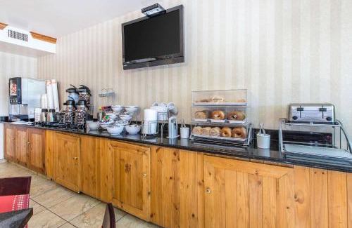 Dillon Hotel | Comfort Suites Summit County