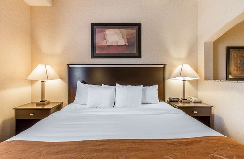 Dillon Hotel | Comfort Suites Summit County