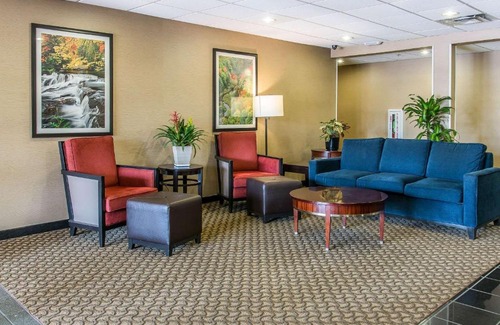 Wixom Hotel | Comfort Suites