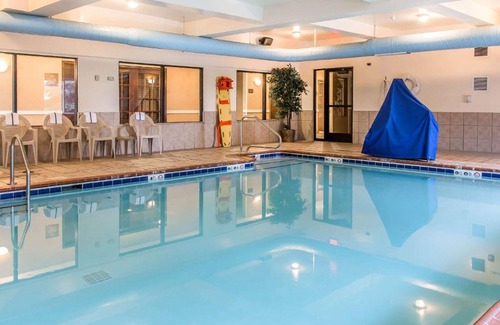 Wixom Hotel | Comfort Suites