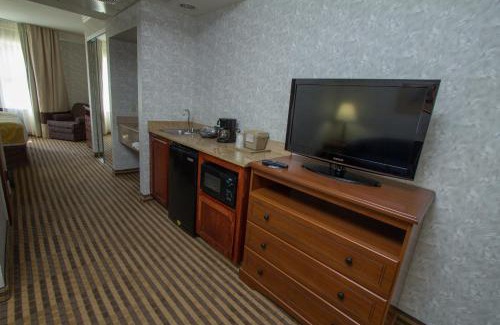 Visalia Hotel | Comfort Suites Visalia - Convention Center