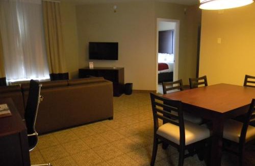 Youngstown Hotel | Comfort Suites-Youngstown North