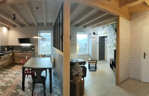 Chateauneuf-les-Bains House | Comfortable house and neat decoration, view of the Sioule valley. WiFi.