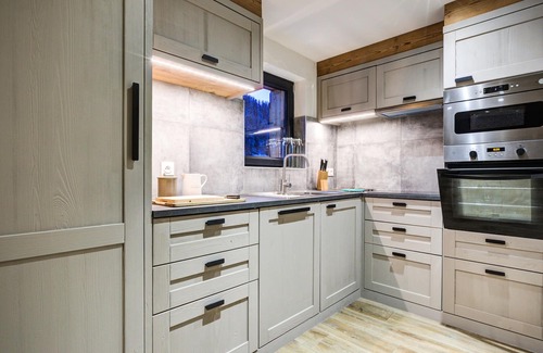 Plagne 1800 Ski Chalet | Comfortable chalet near slopes, sleeps 10, pet-friendly, WiFi