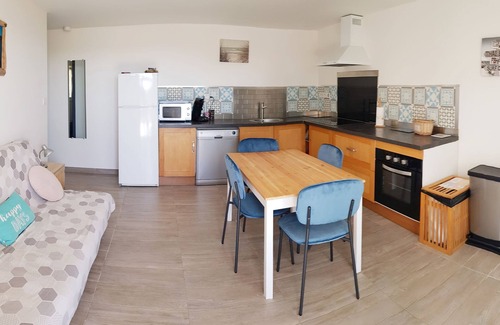 Prunelli-di-Fiumorbo Cottage | Comfortable 3-room apartment, quiet location with swimming pool