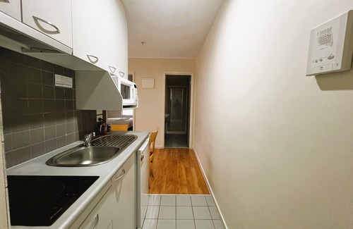 Carlton South Apartment | Comfortable 1-Bedroom Apartment in Melbourne CBD | Free Wi-Fi