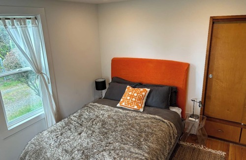 Point Arena Cottage | Comfortable 2-bedroom cottage with WiFi, AC in beautiful Point Arena, CA