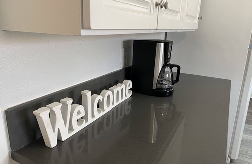 San Jose House | Comfortable 2 Bedroom 1 Bath House in San Jose - Close to Rose Garden
