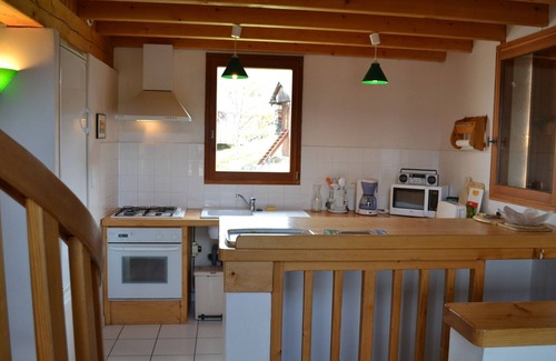 Albiez-le-Vieux Ski Chalet | Comfortable 2* chalet with pellet stove and garden, pet-friendly