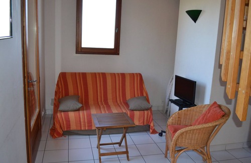 Albiez-le-Vieux Ski Chalet | Comfortable 2* chalet with pellet stove and garden, pet-friendly