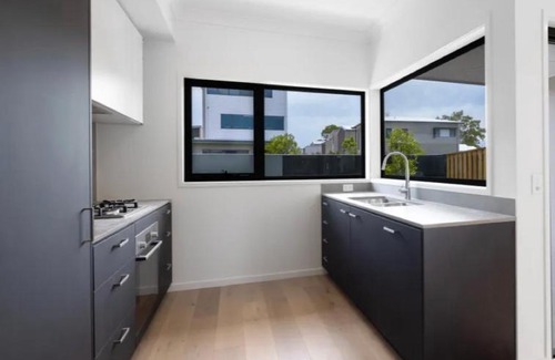 Gold Coast House | Comfortable 2 story villa nearby Hope Island Canal