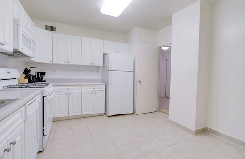 Aurora Highlands Apartment | Comfortable 2BR Apt in Crystal City
