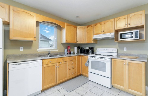 Moncton House | Comfortable 3 bedroom home ,Great location and closer to Magnetic Hill.