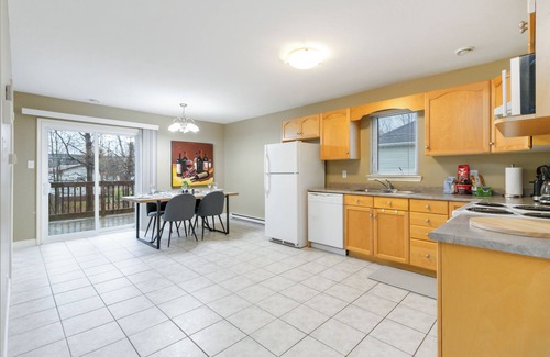 Moncton House | Comfortable 3 bedroom home ,Great location and closer to Magnetic Hill.