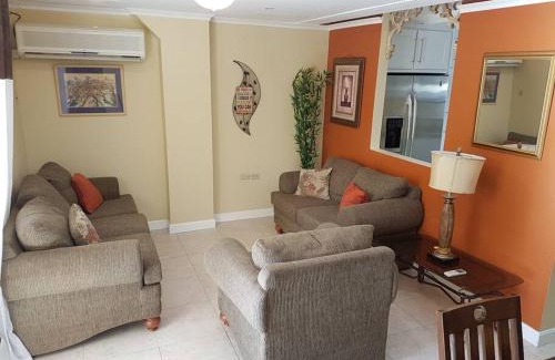Valsayn House | Comfortable 3 Bedroom Townhouse great location