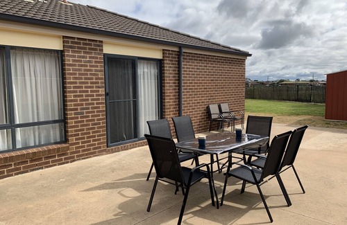 Shepparton South House | Comfortable 4 Bedroom house in Shepparton