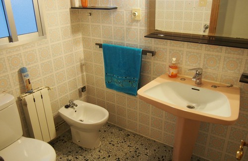 Sagunto Condo | Comfortable and spacious apartment for 6 px. 3 bedrooms and 2 bathrooms, independent kitchen .