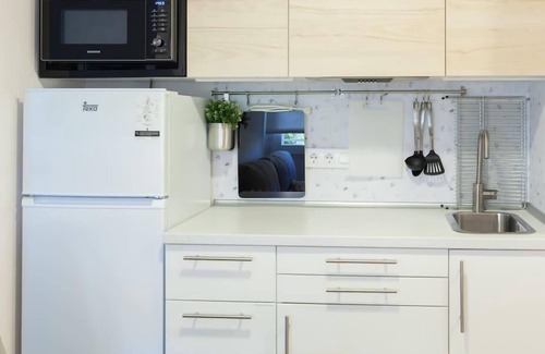 Hortaleza Apartment | Comfortable and new studio, Pinar del Rey subway station in Madrid