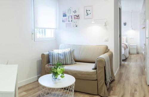 Hortaleza Apartment | Comfortable and new studio, Pinar del Rey subway station in Madrid