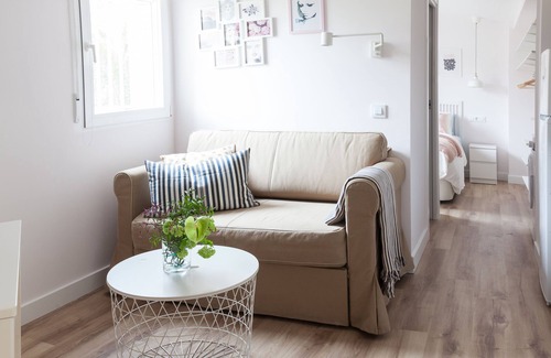 Hortaleza Apartment | Comfortable and new studio, Pinar del Rey subway station in Madrid