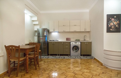 Old Boulevard Apartment | Comfortable and spacious apartment with seaview.