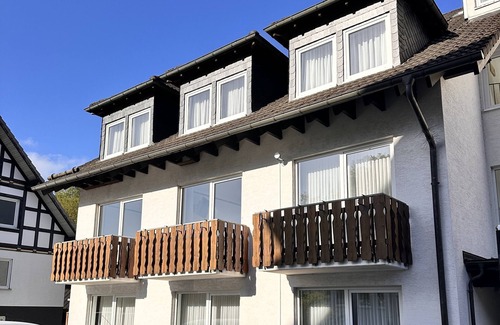 Zueschen Apartment | Comfortable and versatile room -perfect for relaxation, work and exchange