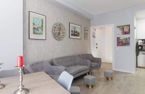 El Poble-sec Apartment | Comfortable apartment with free parking