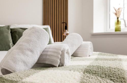 Preston Apartment | Comfortable Apartment in desirable area of Preston
