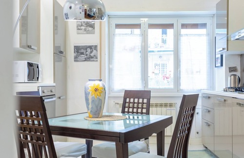 Quartiere XI Portuense Apartment | Comfortable apartment in strategic location