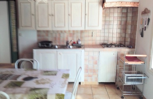 Serignan Apartment | Comfortable apartment independent with swimming pool